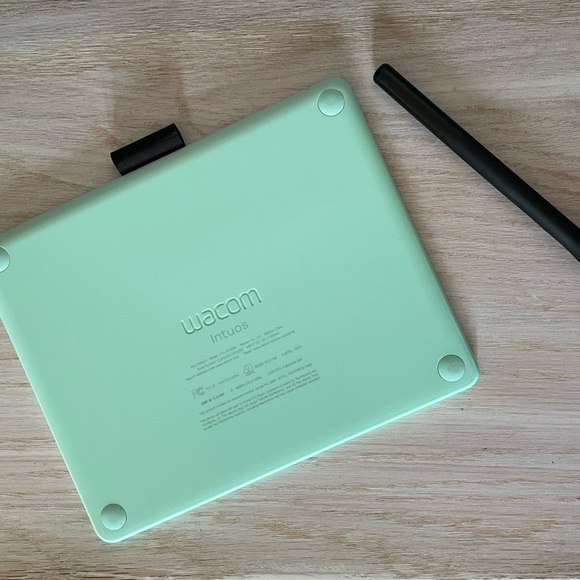 Wacom Intuos Small Drawing Tablet - Teal - Picture 5 of 5